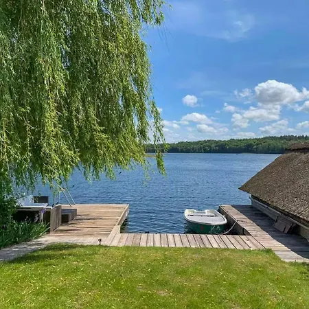 Lakeside House With Private Boat At Schaalsee Holiday home